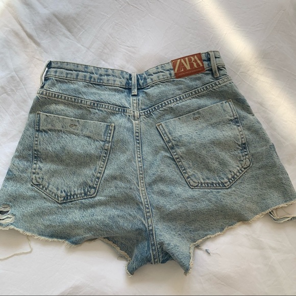 Zara Distressed High Waisted Jean Shorts - Picture 2 of 3